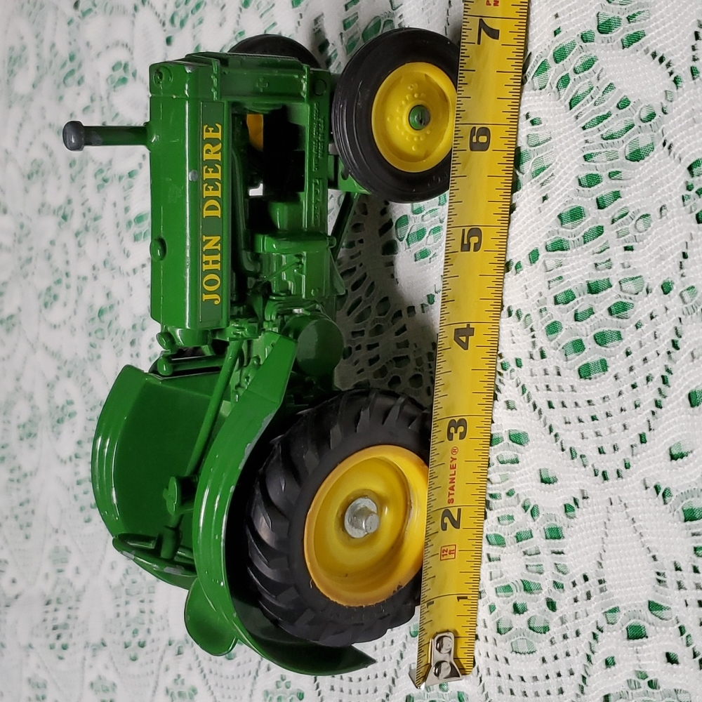 JOHN DEERE TRACTOR ERTL Metal Wheels Move Freely USA Collectible Toy